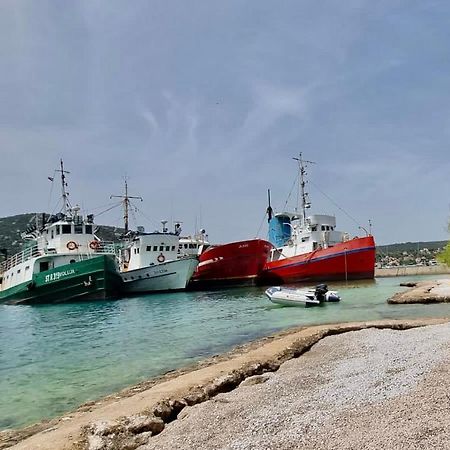 Apartment Del Mar Vinišće Eksteriør bilde