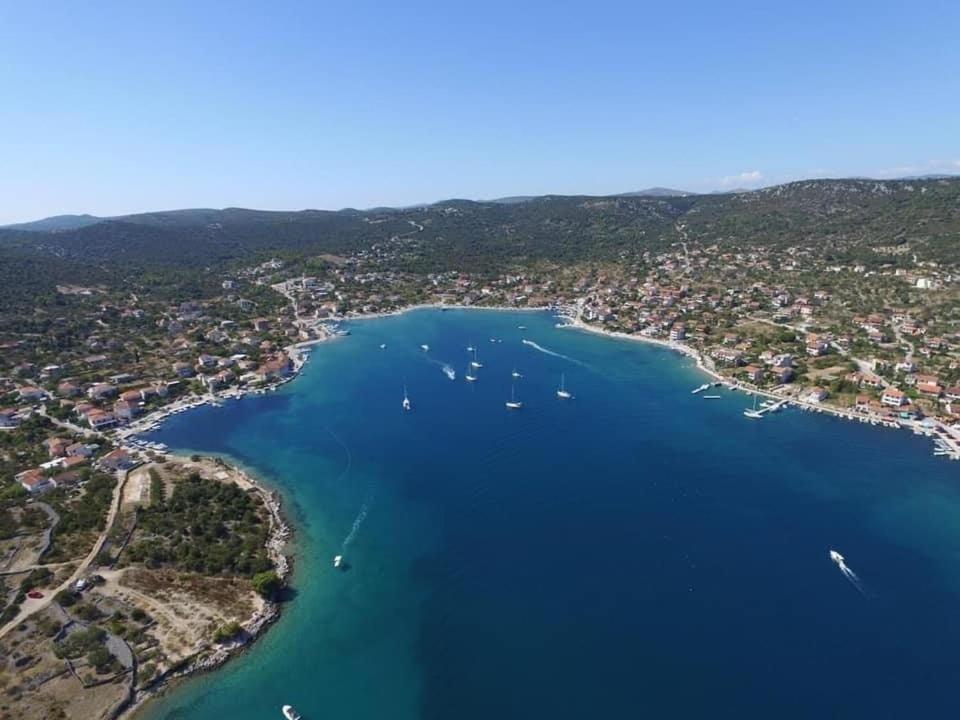 Apartment Del Mar Vinišće Eksteriør bilde